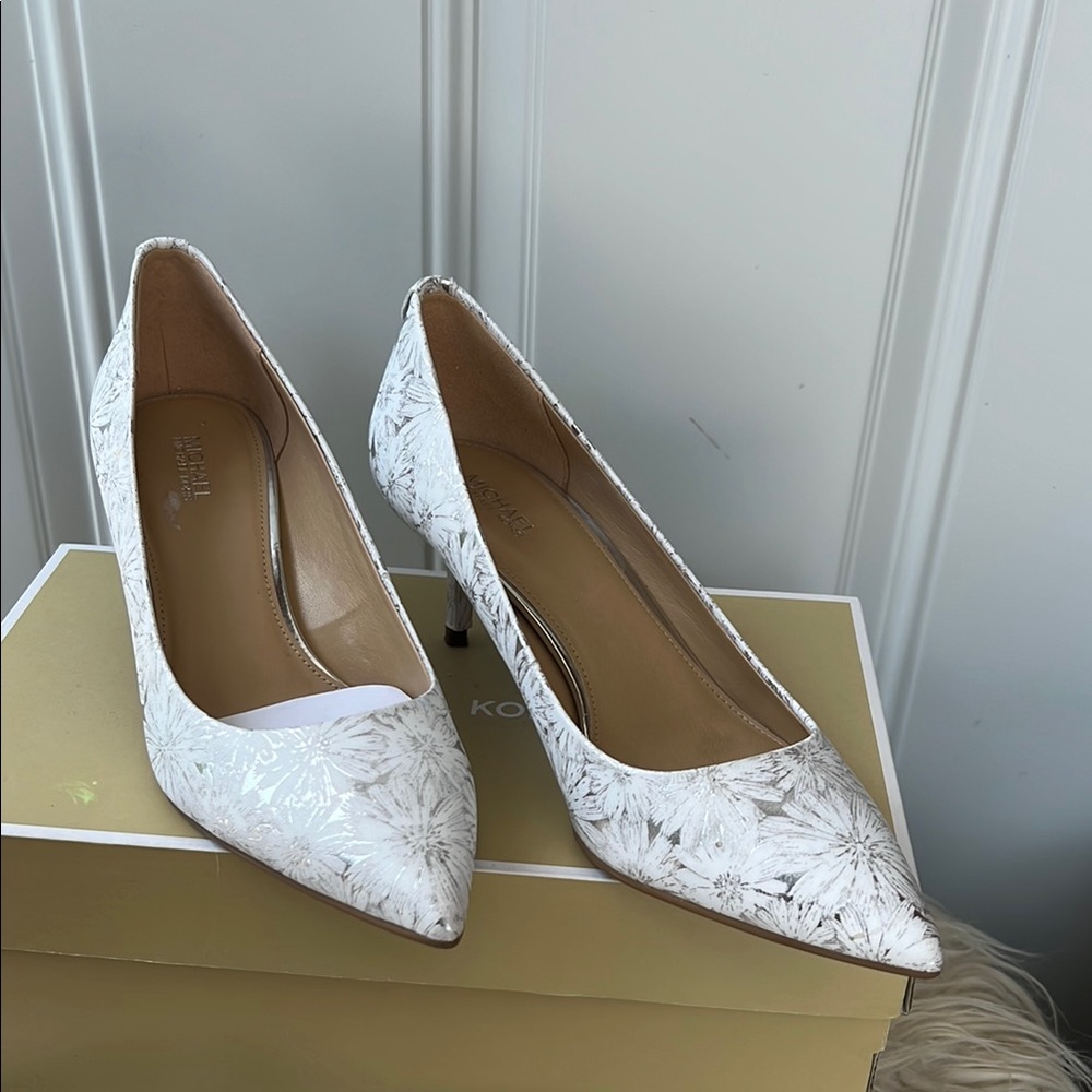 Michael Kors White and Silver Kitten Heels size 7